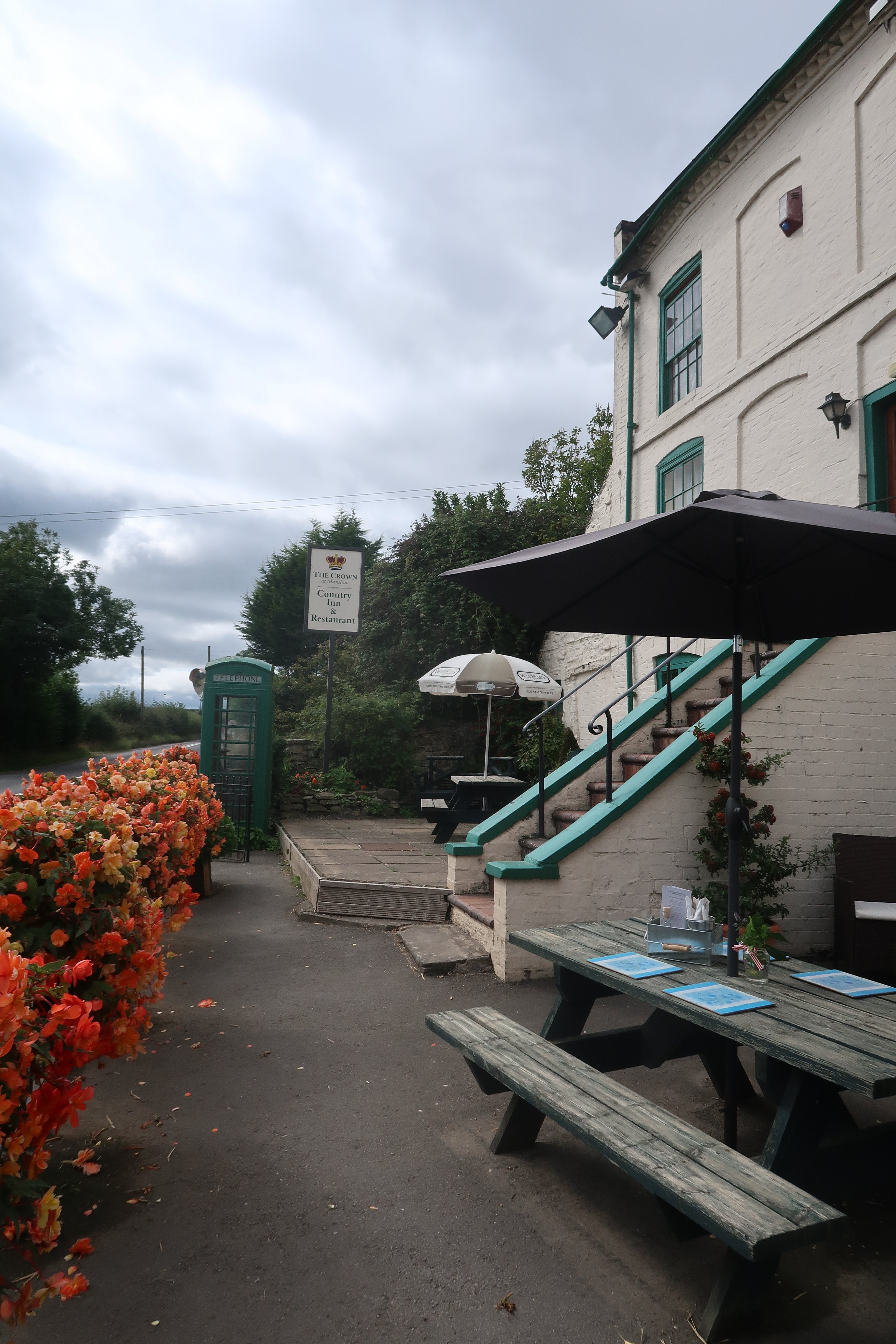 The Crown Country Inn At Munslow-浴室
