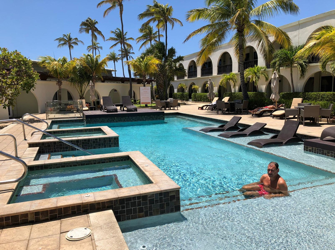 城中话题饭店及海滩俱乐部主图