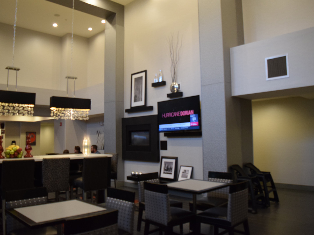 Hampton Inn & Suites DuPont主图