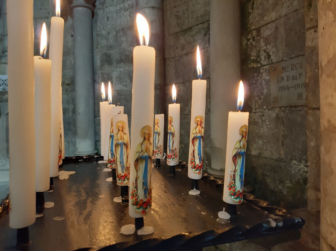 Abbatiale Saint-Pierre-Brantome en Perigord City必去景点