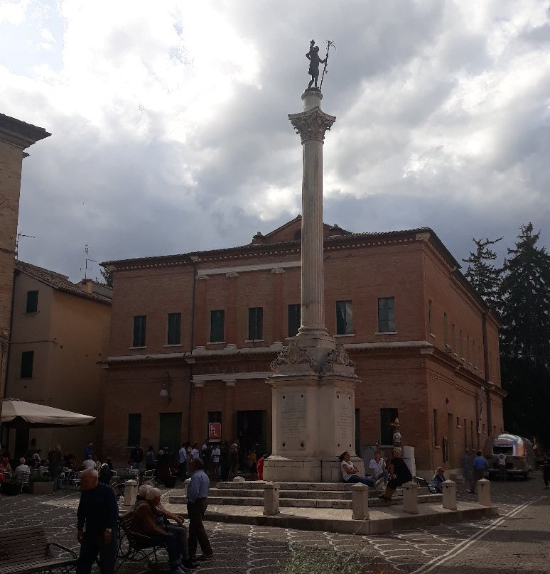 Teatro Bramante-Urbania必去景点