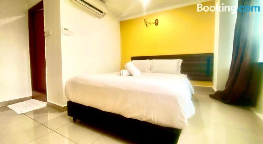 N Hibiscus Hotel