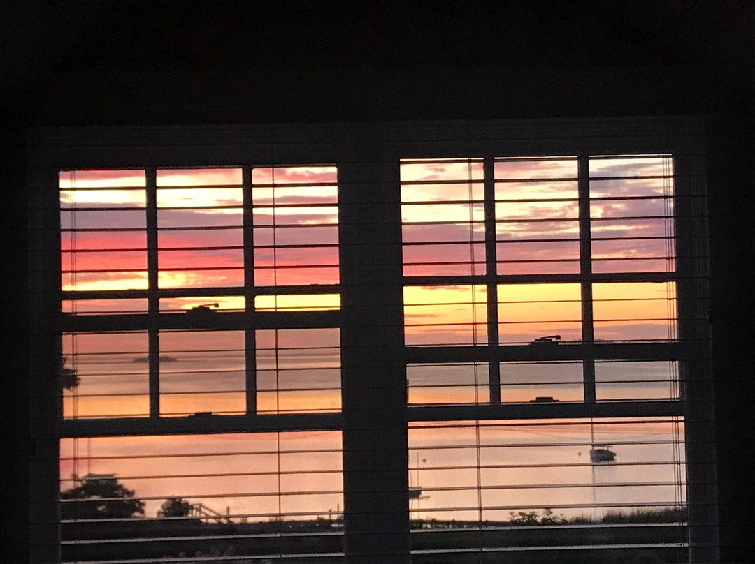 A Little Inn On Pleasant Bay主图