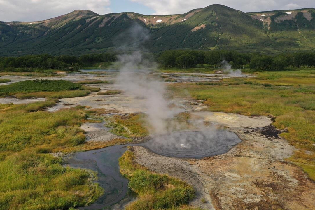 Uzon Volcano Caldera景点图片