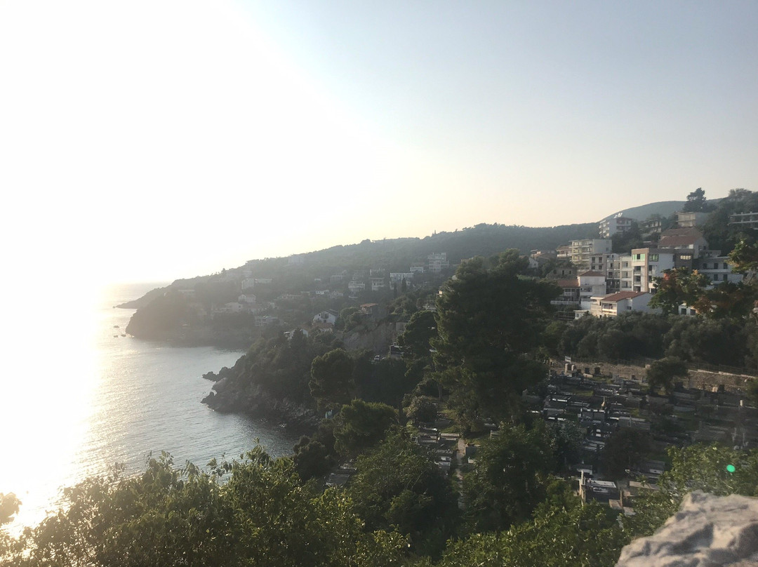 Liberty Monument-乌尔齐尼必去景点