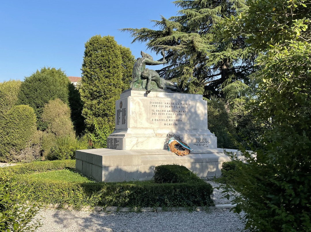 Monumento Ai Caduti Di Aurelio Mistruzzi景点图片