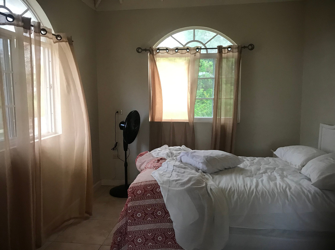 Retreat Guesthouse Luxury Suites主图