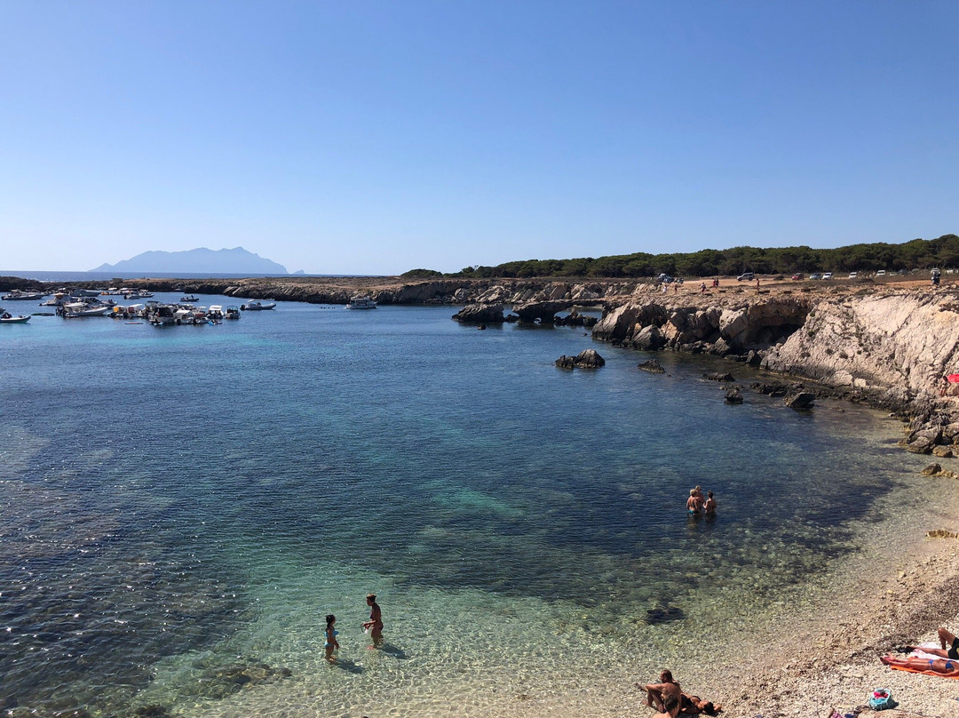 Cala Rotonda (Arco di Ulisse)景点图片