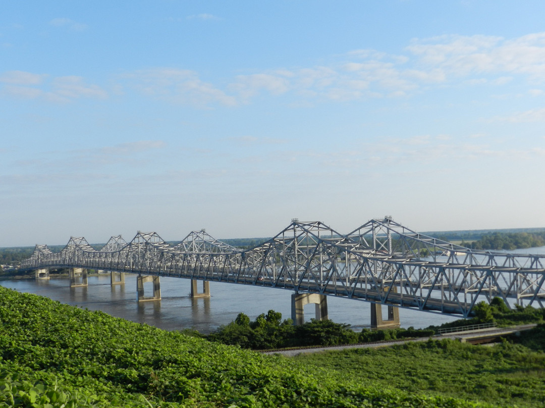 乌厄大酒店主图