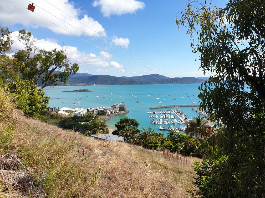 圣灵降临节大游行-艾尔利滩必去景点