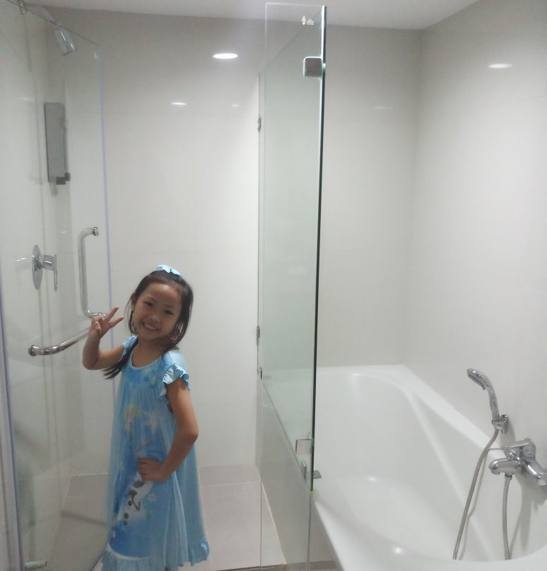 罗勇金色城市酒店主图