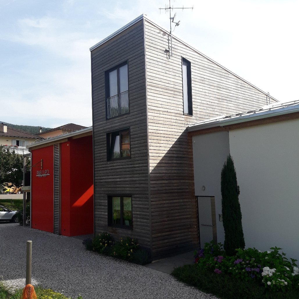 B&B Lupo-官方