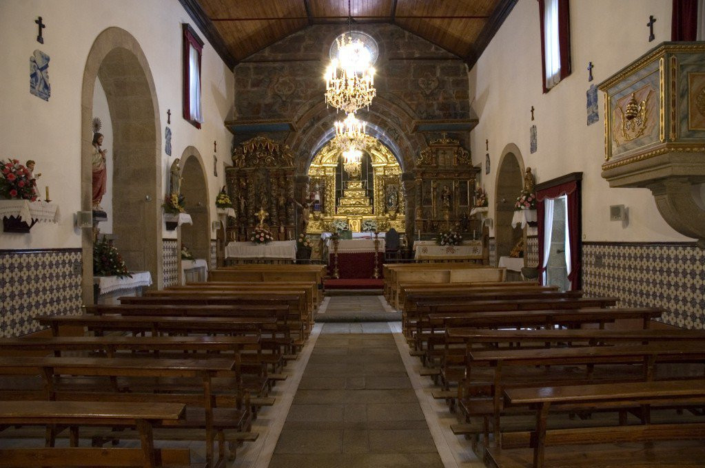 Igreja de Sao Pedro de Abragao景点图片