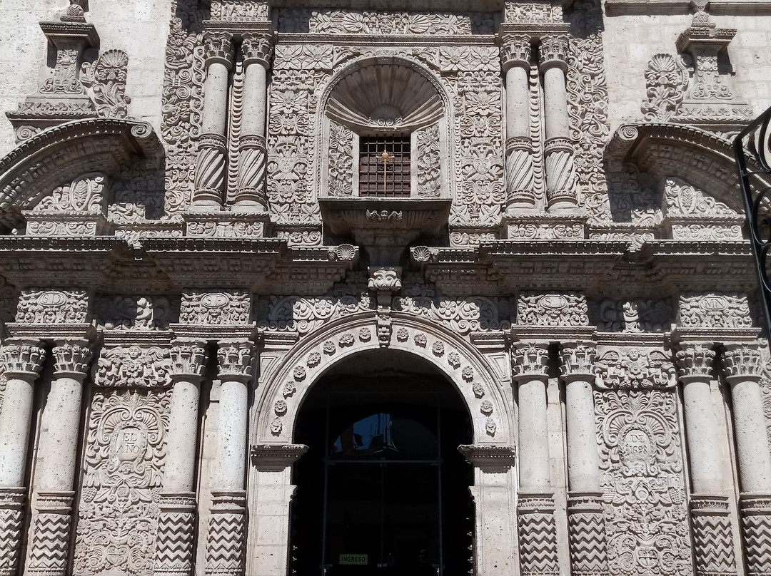 Iglesia de la Compania de Jesus-阿雷基帕必去景点