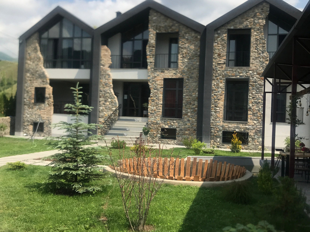 Hover Boutique Hotel and Restaurant主图