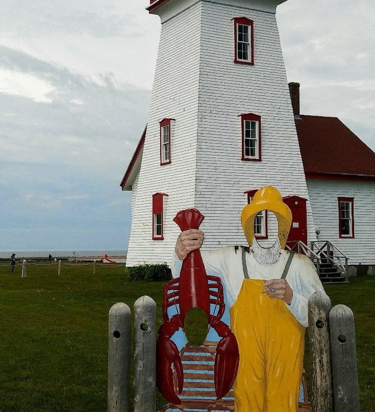 Murray Harbour Range Lighthouses景点图片
