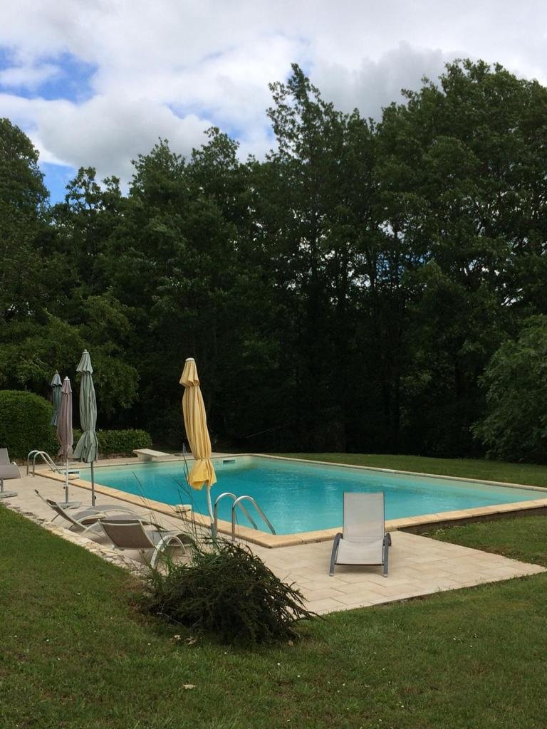 Domaine 'Le Peyrou'-泳池