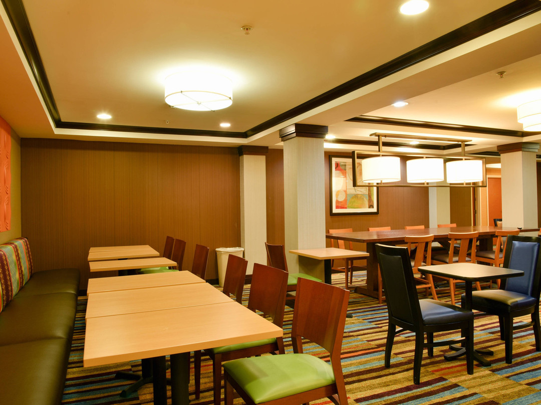 Fairfield by Marriott Inn & Suites Hartford Airport主图