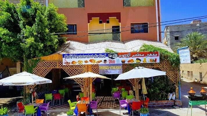 Tazzarine餐馆和美食-Café Restaurant Du Sud