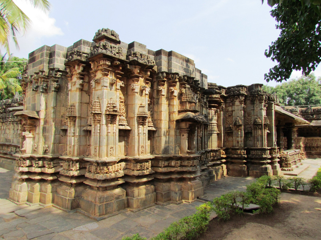 Trikuteshwara Temple景点图片