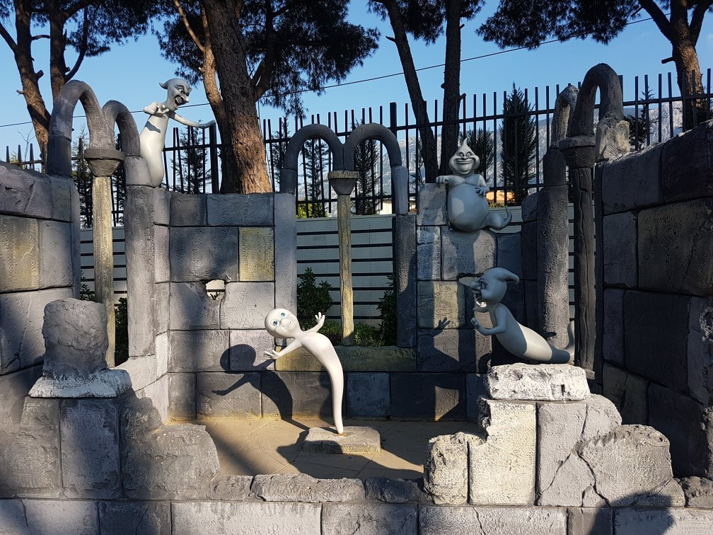 图尔古特卢旅游景点-Sehzadeler Parki