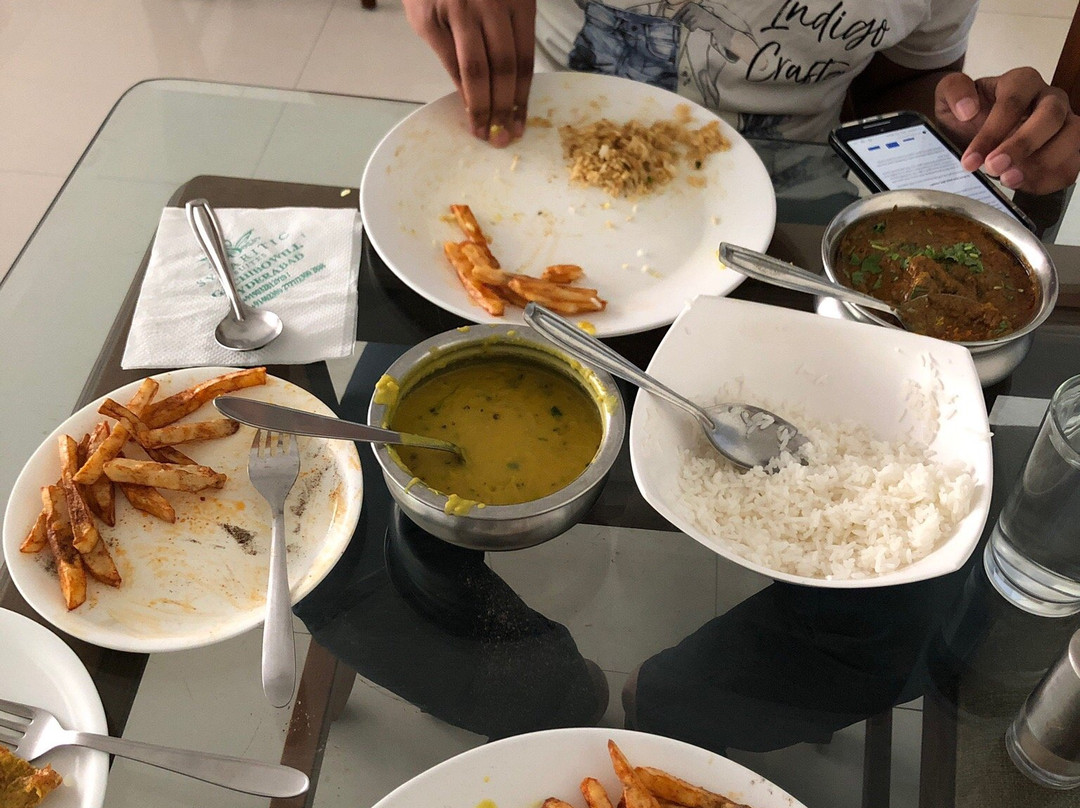 OYO 381 Hotel Sybaritic Suites Gachibowli主图