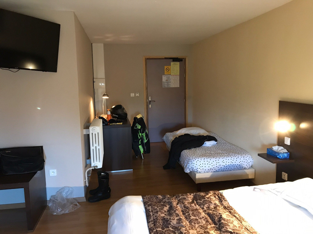 利斯旅行酒店主图