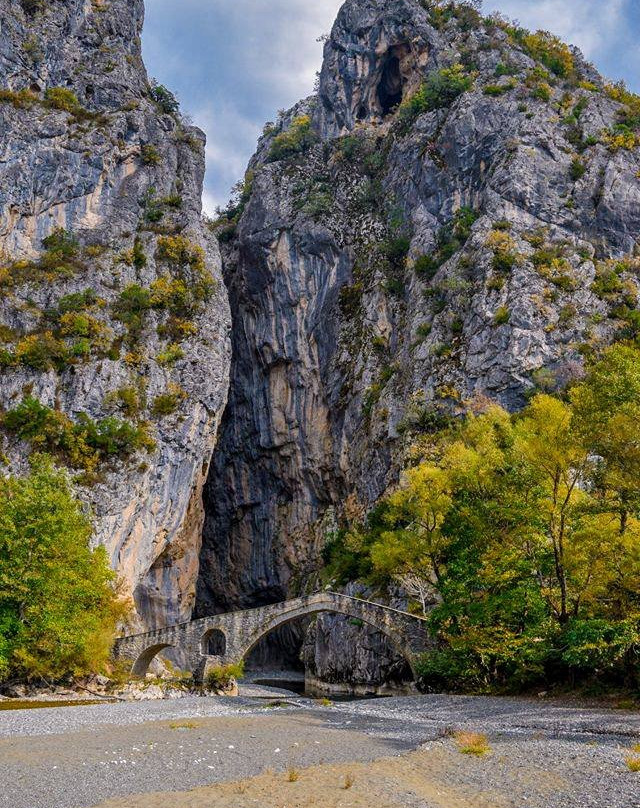 Portitsa Ancient Stone Bridge景点图片