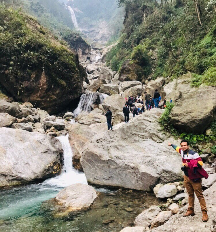 Naga Falls景点图片