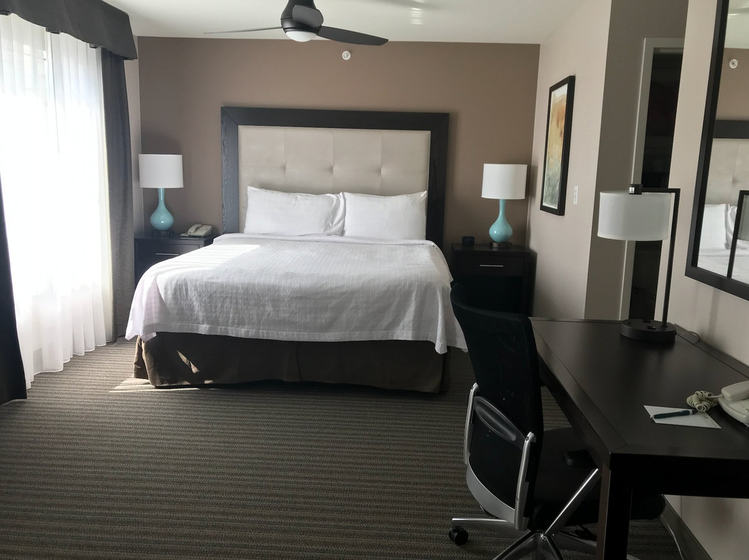 Homewood Suites by Hilton Fargo主图