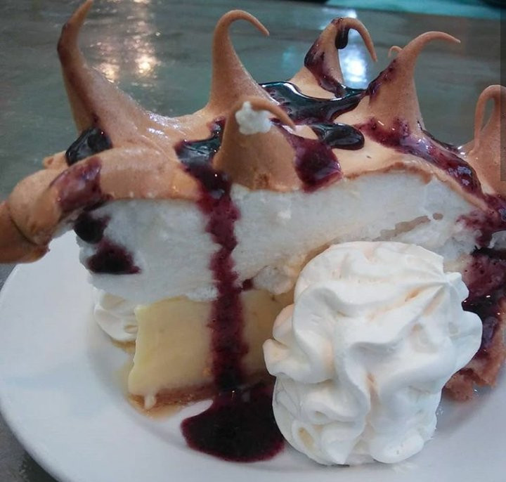 Sal's Ballyhoo's Historic Seafood Grille