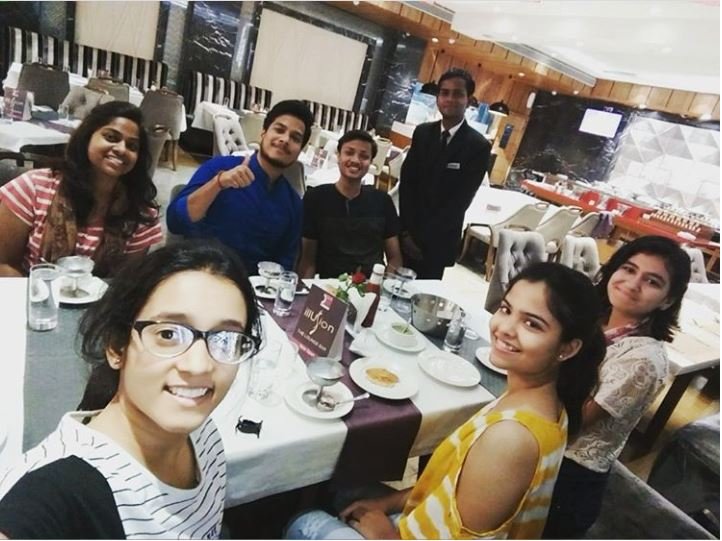 Clarks Inn Suites Gwalior-餐饮