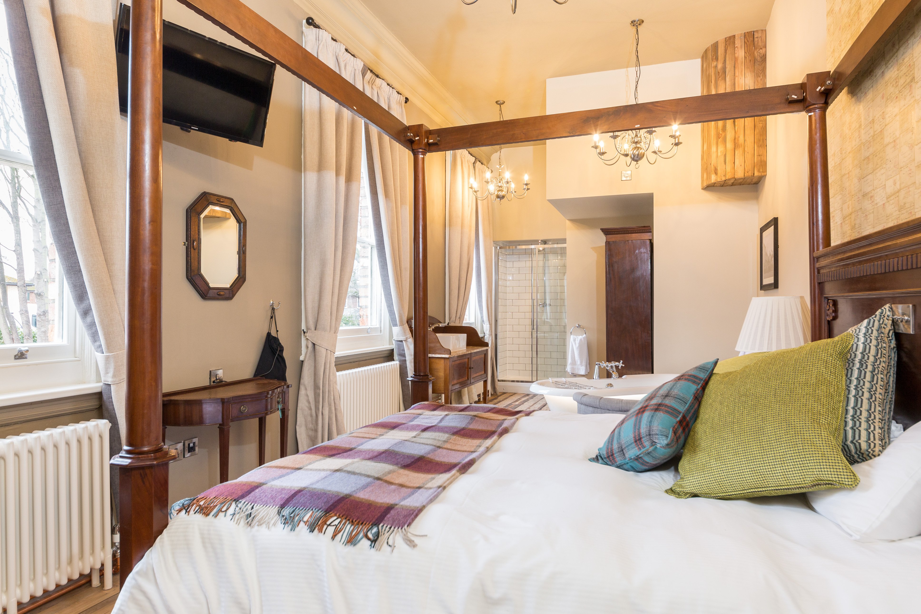 The Bull Hotel-官方