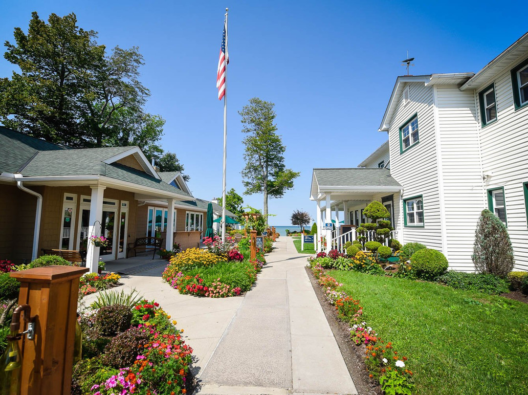 The Lakehouse Inn Retreat主图