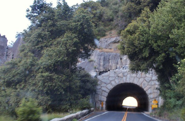 Big Oak Flat Road-格罗夫兰必去景点