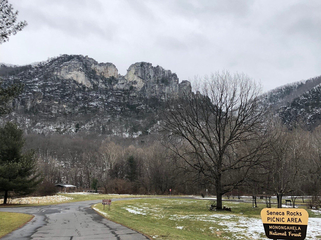 Seneca Rocks State Park景点图片