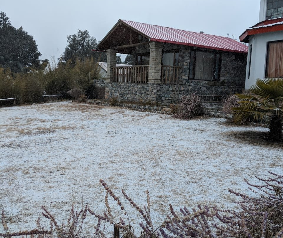 KMVN Tourist Rest House Binsar主图