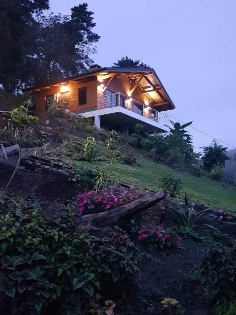 HelveTico Chalets and Reserve主图