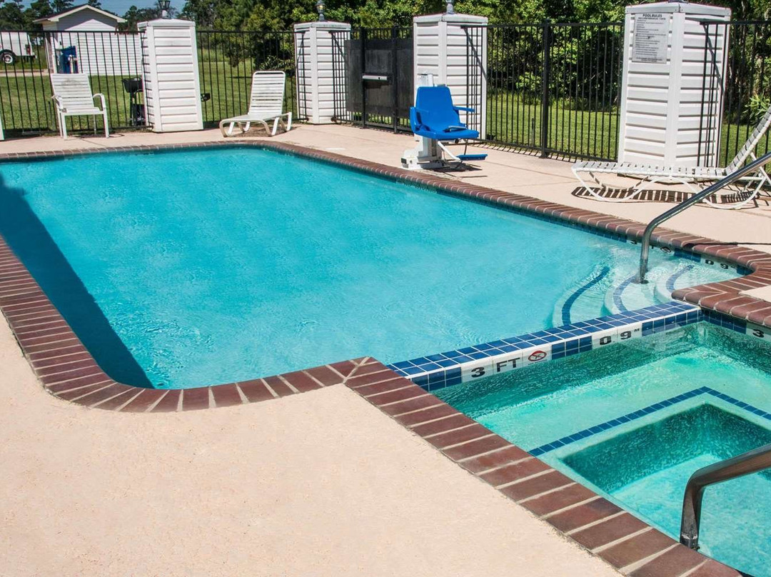 Super 8 by Wyndham Kountze Big Thicket Nat'l Pres Area主图