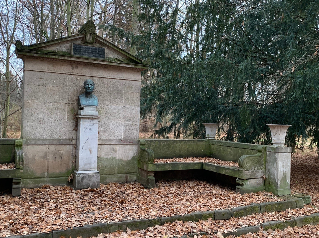 Friedrich Gottlieb Klopstock-denkmal-奎德林堡必去景点