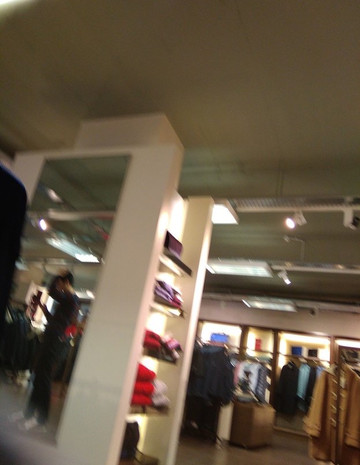 巴宝莉工厂店-伦敦必去景点