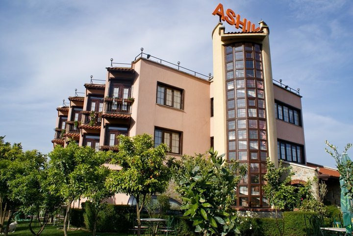 Pinet餐馆和美食-Park Ashik