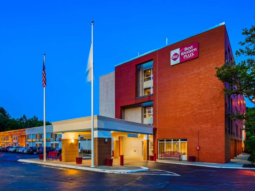 贝斯特韦斯特普勒斯切姆斯福德酒店主图