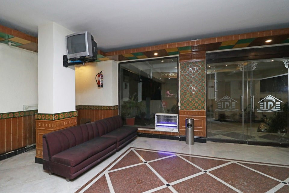 冈塔郎酒店主图