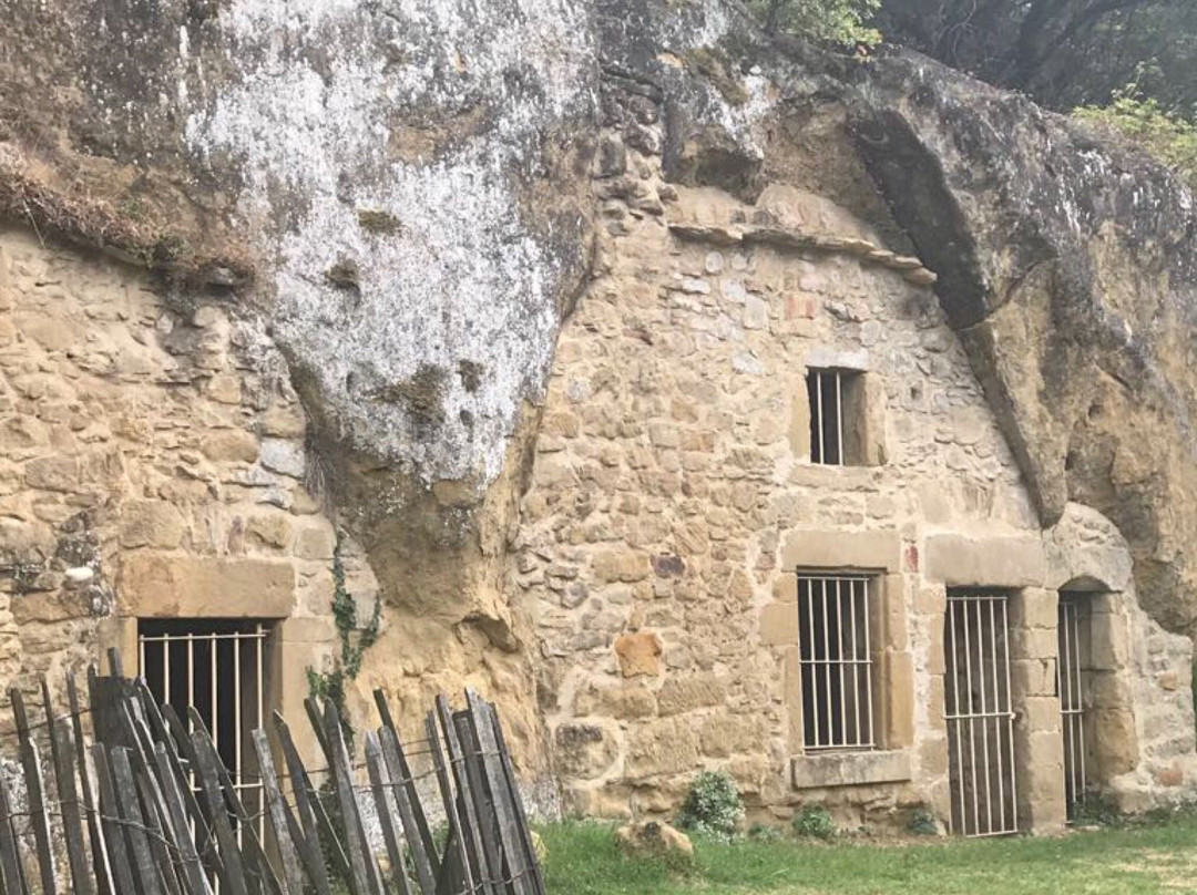 Site Troglodyte de Chateauneuf Sur Isere景点图片