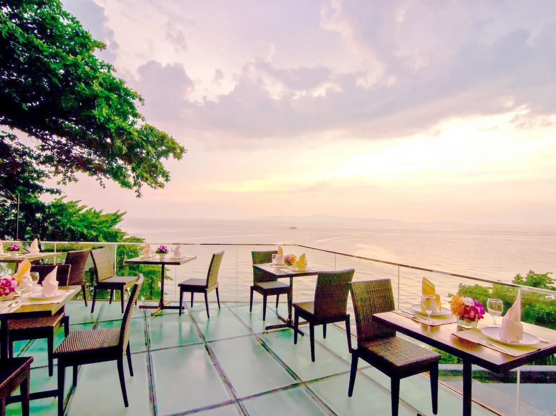Larn Thong & Terrace