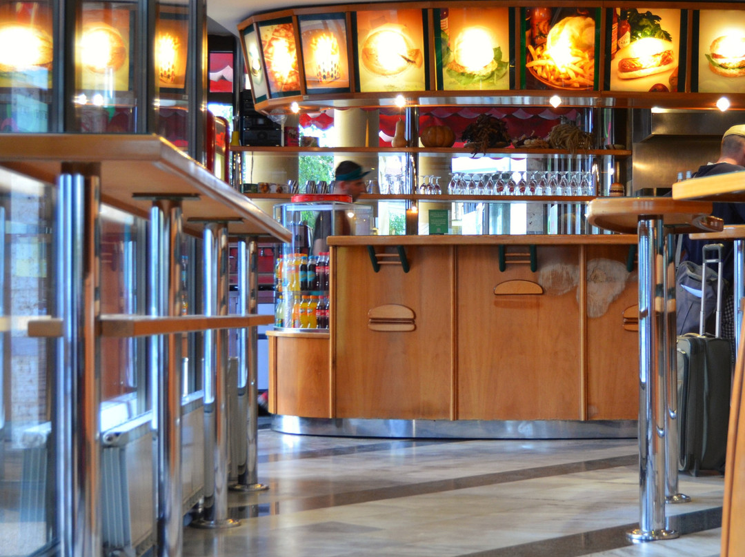 Malecnik餐馆和美食-Okrepčevalnica Hambi