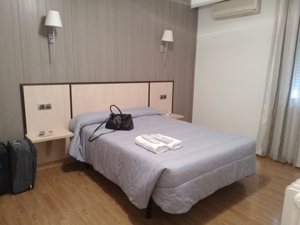 Hotel Corona de Castilla主图