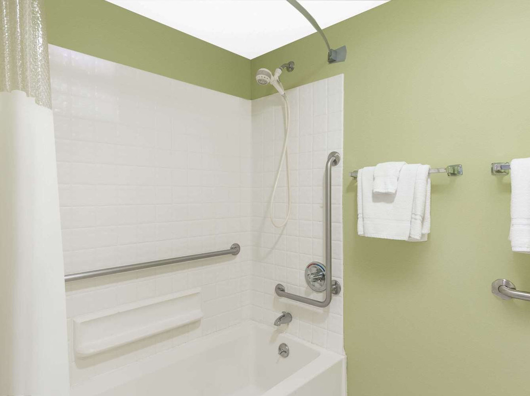 Ramada by Wyndham Vandalia主图