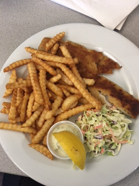 Slate River Valley餐馆和美食-Charlie's Grill and Pizza